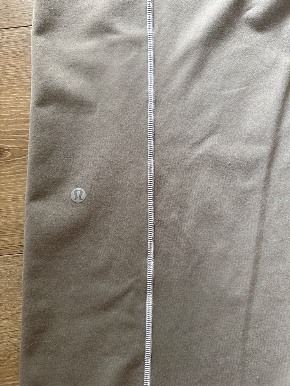 lululemon Define Mid-Rise Track Pant - Picture 11 of 15